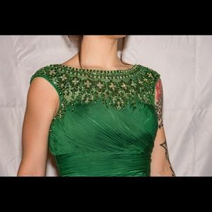 Emerald green prom dress
